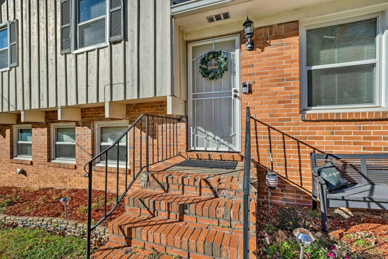 Modern Birmingham Escape With Yard And Fire Pit! Villa ภายนอก รูปภาพ